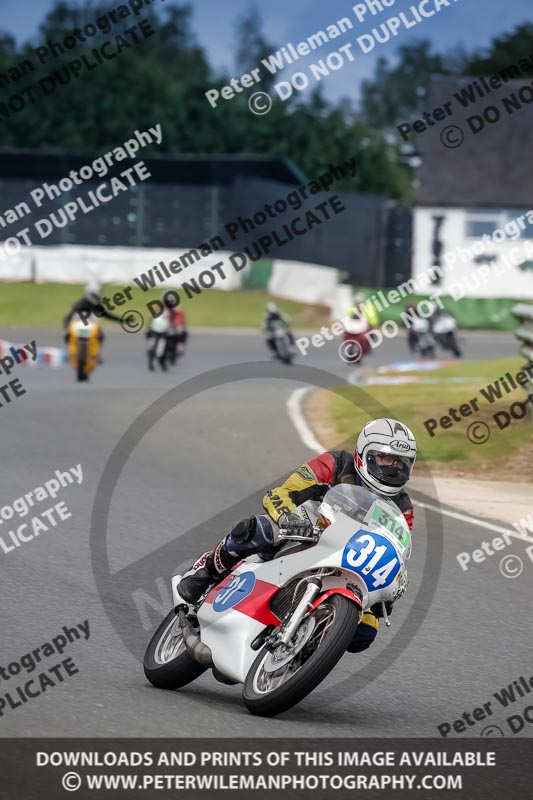 Vintage motorcycle club;eventdigitalimages;mallory park;mallory park trackday photographs;no limits trackdays;peter wileman photography;trackday digital images;trackday photos;vmcc festival 1000 bikes photographs